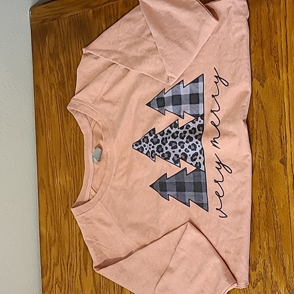 "Very Merry" pajama top size medium - Picture 7 of 10
